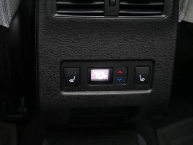 Used 2024 Mitsubishi Outlander SEL AWD/4WD image 14