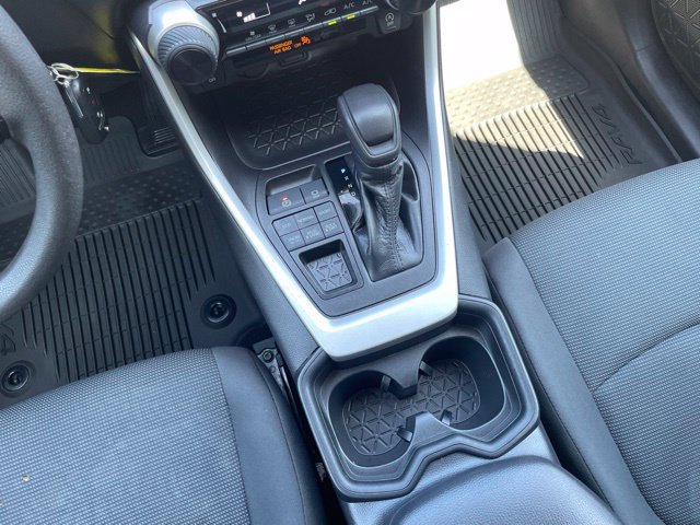 Used 2021 Toyota RAV4 LE AWD/4WD image 22