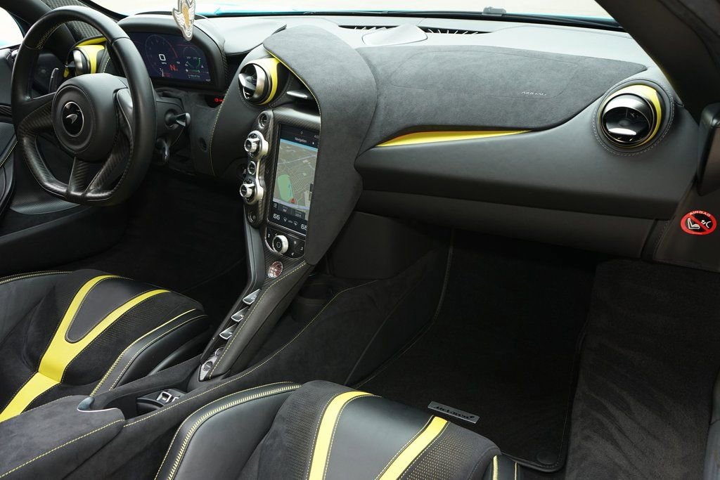 Used 2022 McLaren 720S Performance image 17