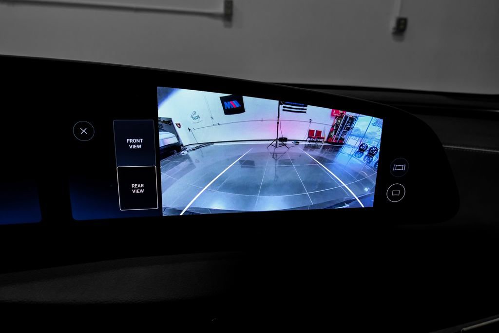 Used 2025 Lucid Air Touring image 28