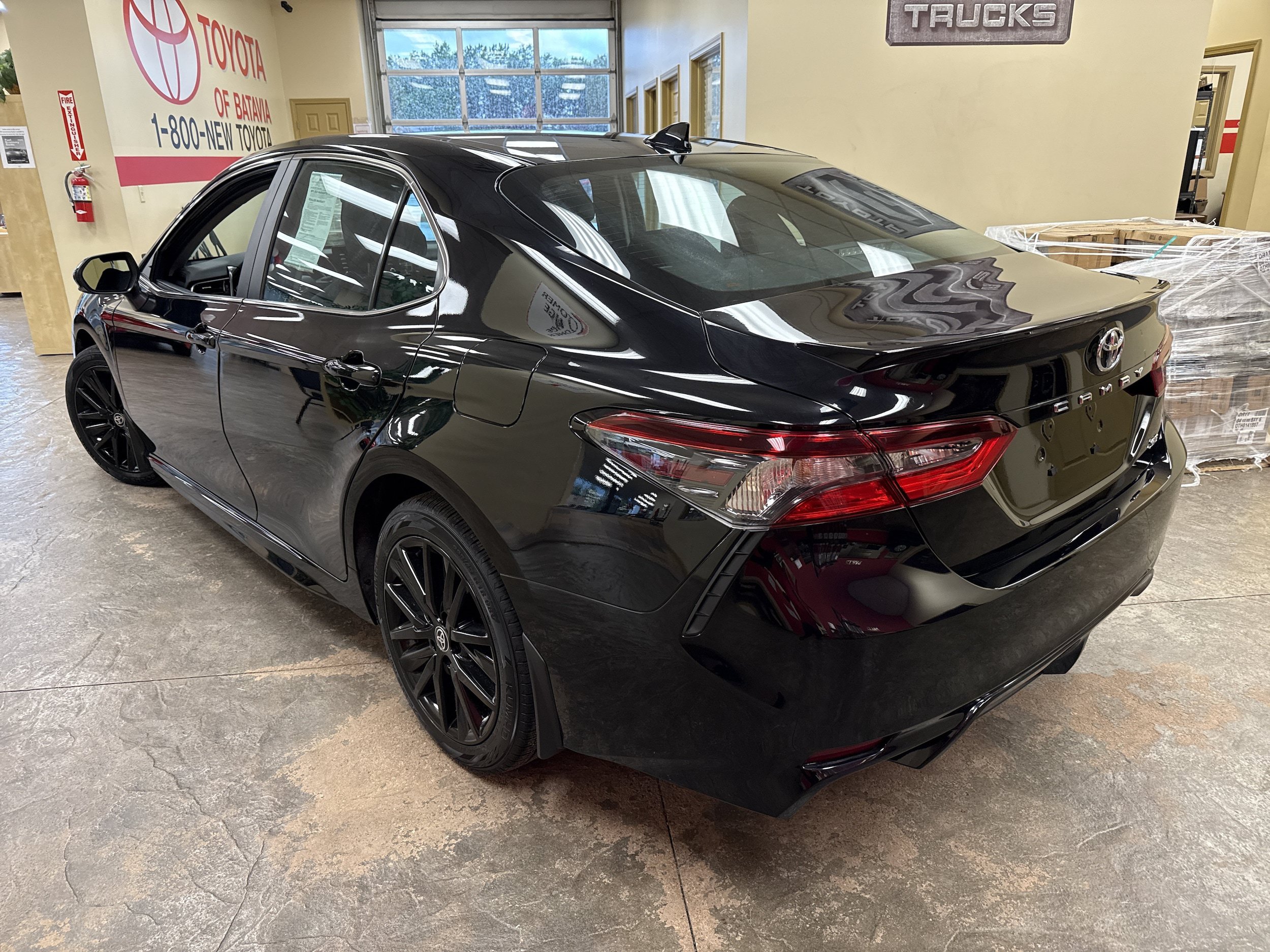 Used 2023 Toyota Camry SE FWD image 8