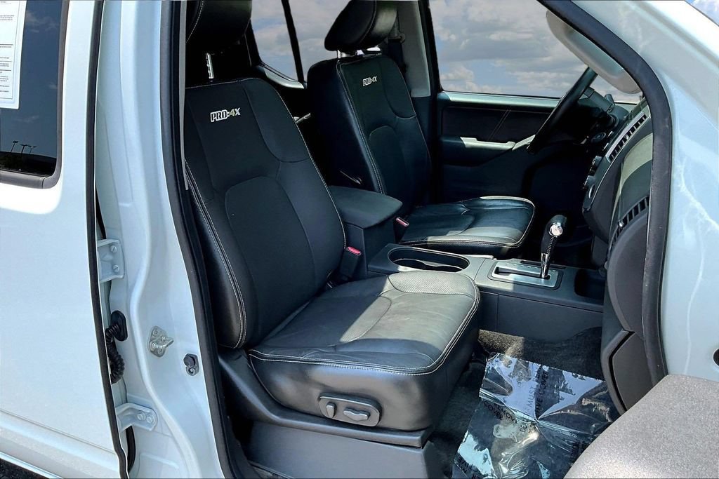 Used 2017 Nissan Frontier PRO-4X w/ Pro-4x Luxury Package AWD/4WD image 30