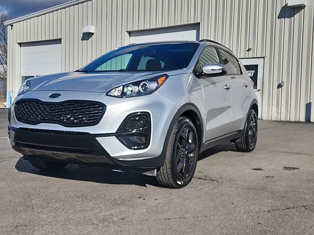 Used 2022 Kia Sportage Nightfall Edition image 3