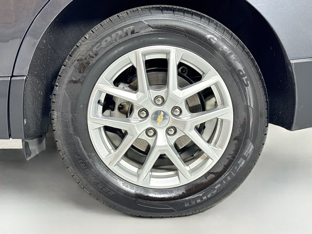 Used 2023 Chevrolet Equinox LT w/ Driver Convenience Package image 10
