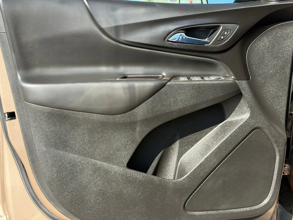 Used 2018 Chevrolet Equinox LT FWD image 23