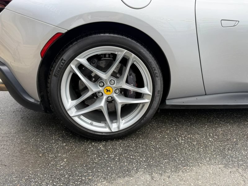 Used 2021 Ferrari Roma RWD image 13