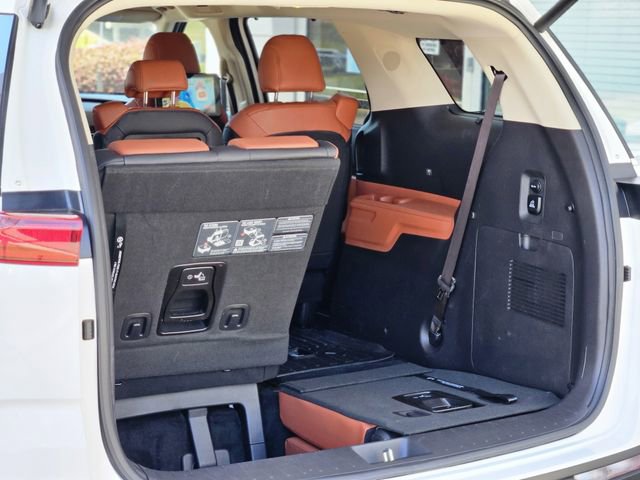 Used 2024 Kia Carnival SX FWD image 34