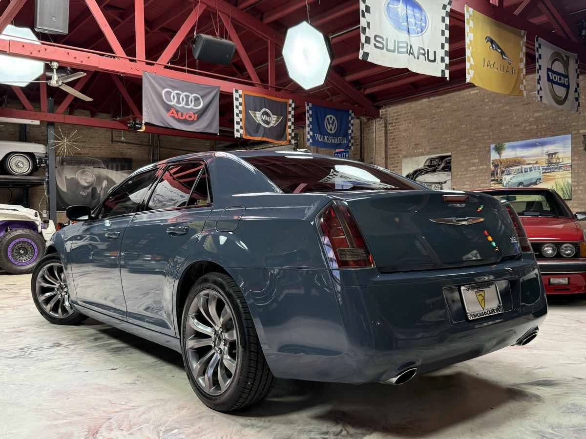 Used 2014 Chrysler 300 S w/ Luxury Group RWD image 6