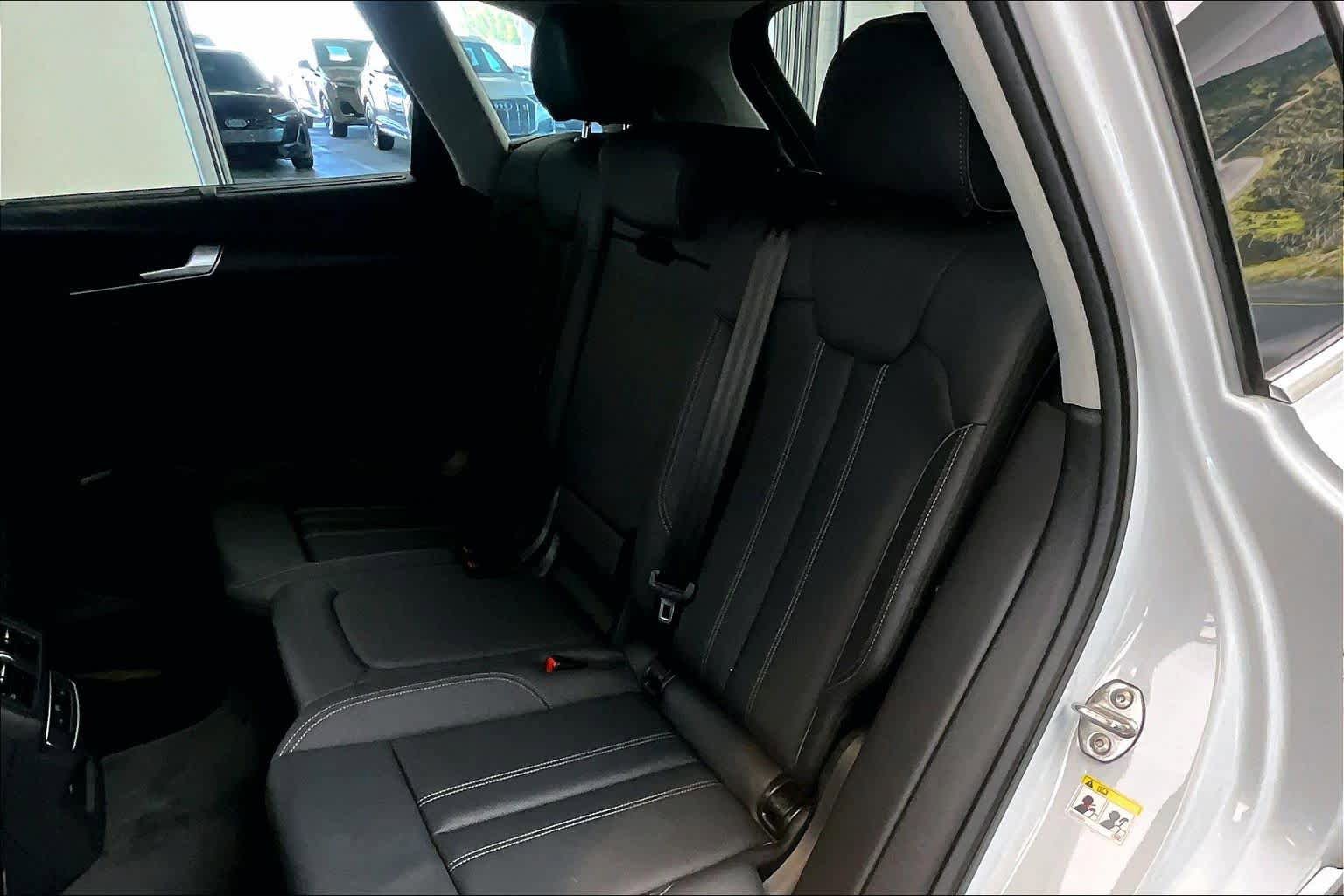 Used 2021 Audi Q5 2.0T Premium Plus w/ Premium Plus Package AWD/4WD image 21