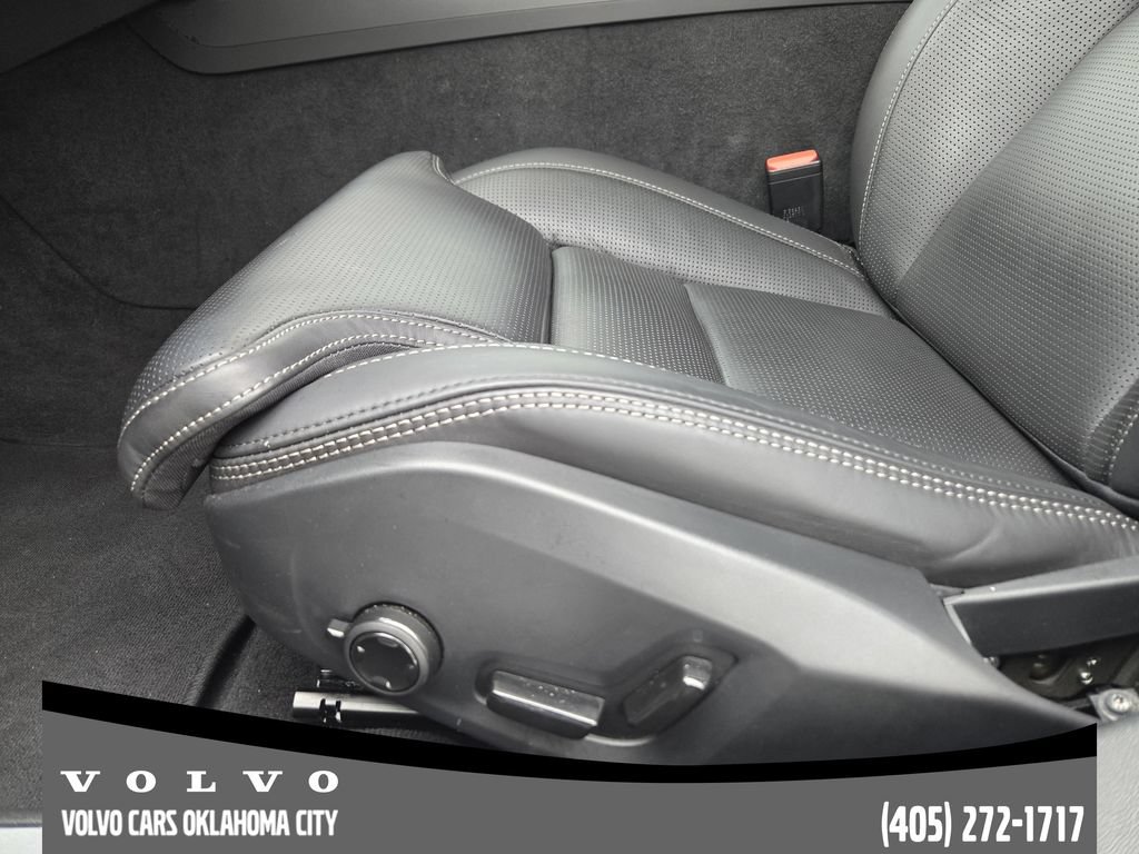 Certified 2025 Volvo V60 B5 Cross Country Ultra AWD/4WD image 18