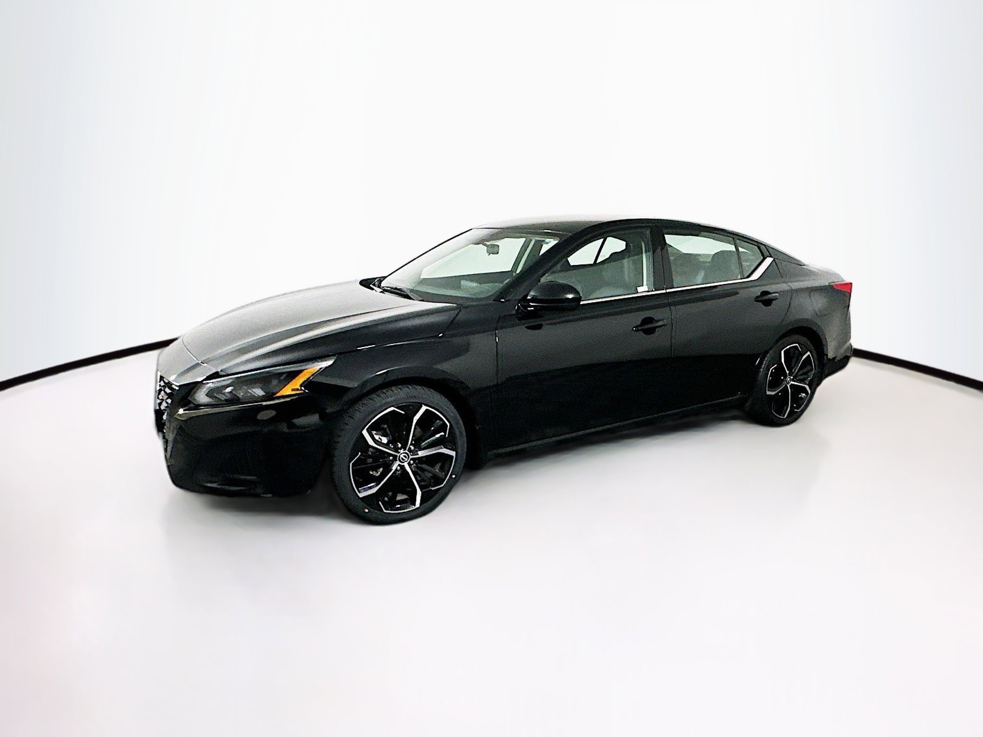 Used 2023 Nissan Altima 2.5 SR image 4