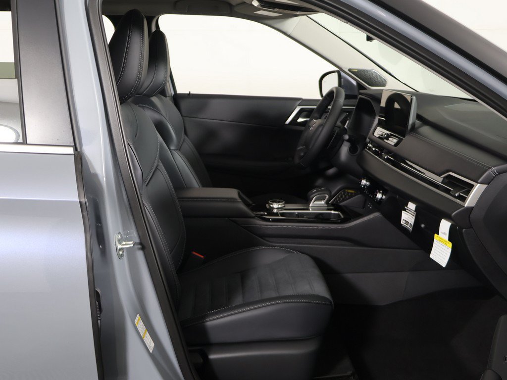 New 2026 Mitsubishi Outlander SE FWD image 30