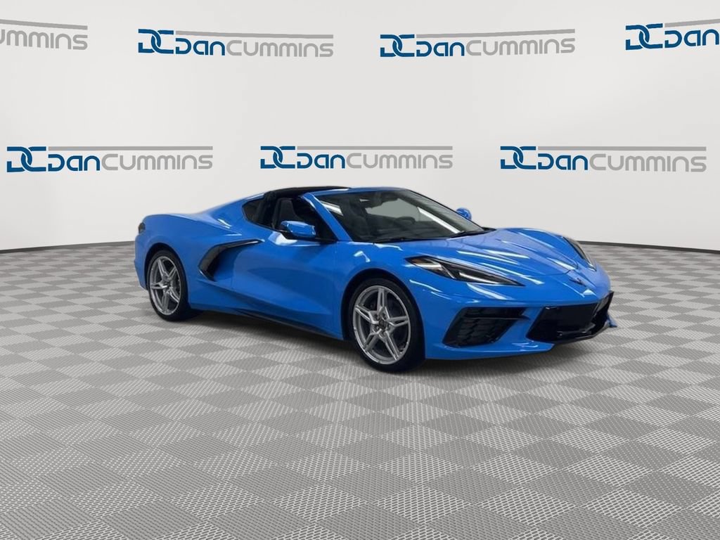 Used 2024 Chevrolet Corvette Stingray Coupe w/ 1LT RWD image 2