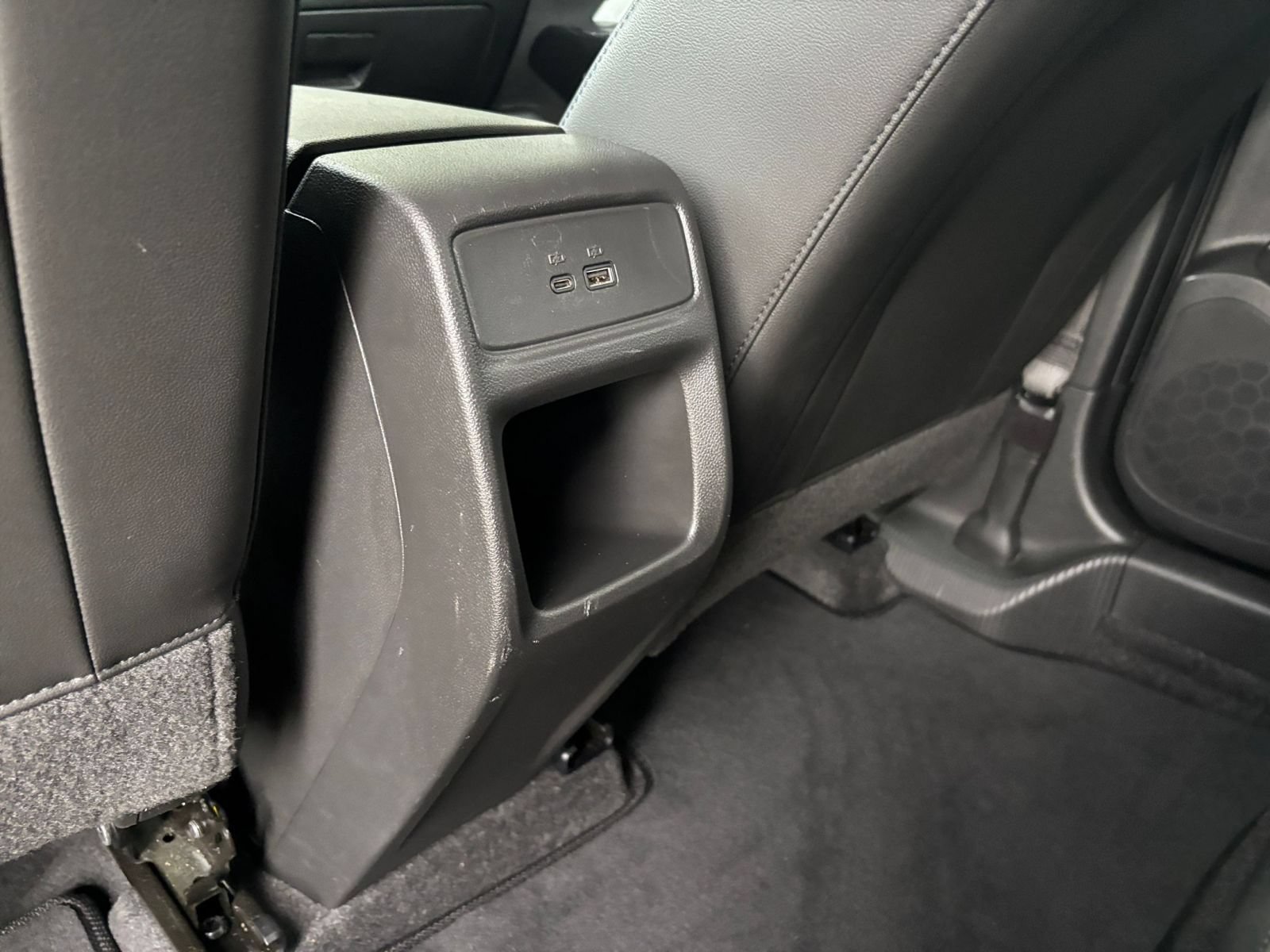 Used 2025 Chevrolet Trax LT FWD image 24