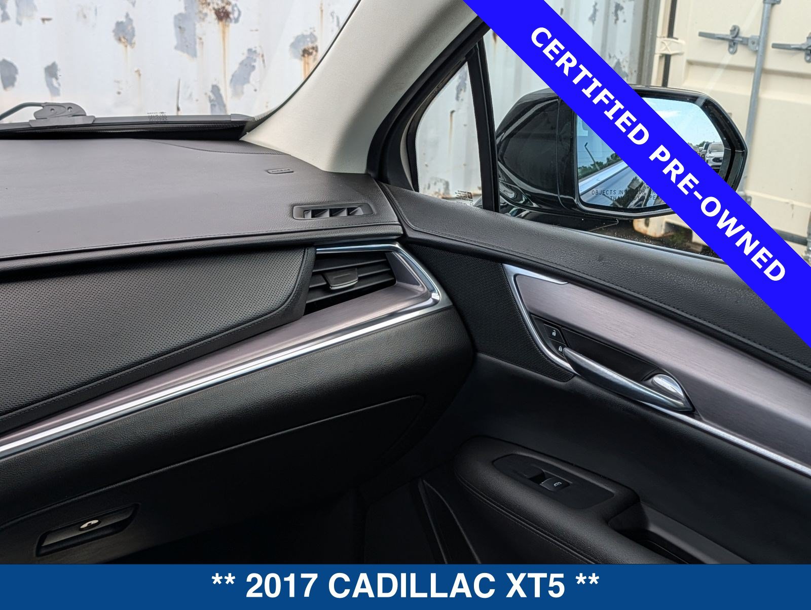 Used 2017 Cadillac XT5 Luxury w/ Driver Awareness Package FWD image 18
