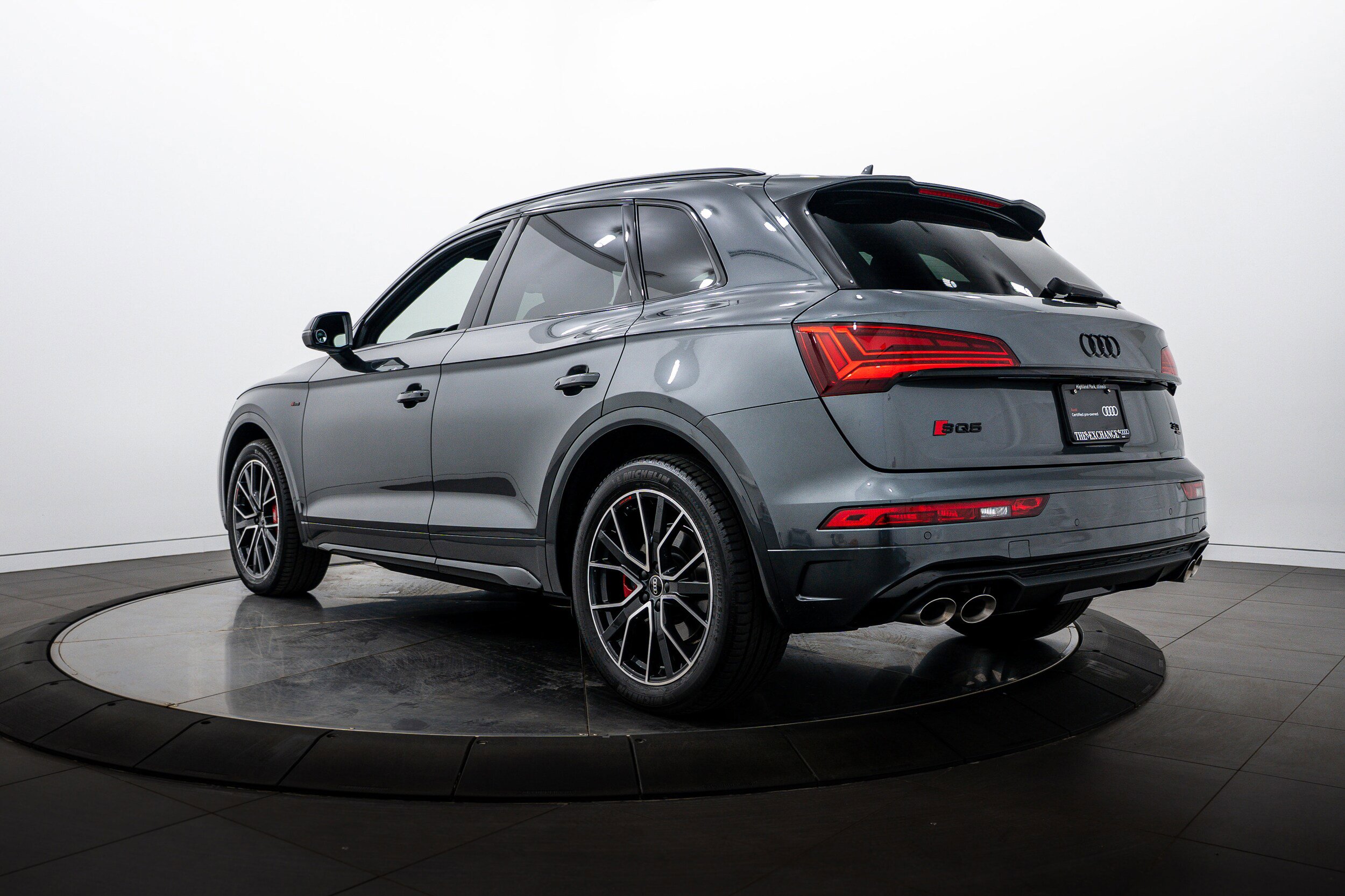 Certified 2022 Audi SQ5 Premium Plus image 5