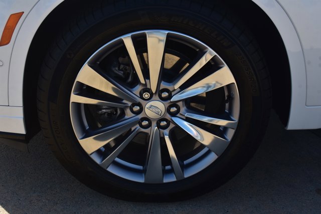 Used 2024 Cadillac XT6 Premium Luxury w/ Technology Package image 11