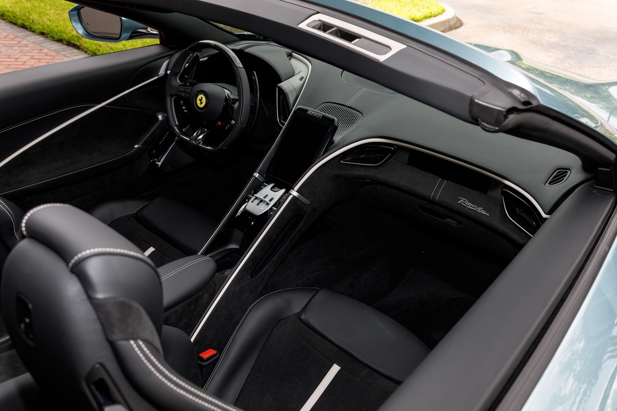 Used 2026 Ferrari Roma Spider RWD image 17