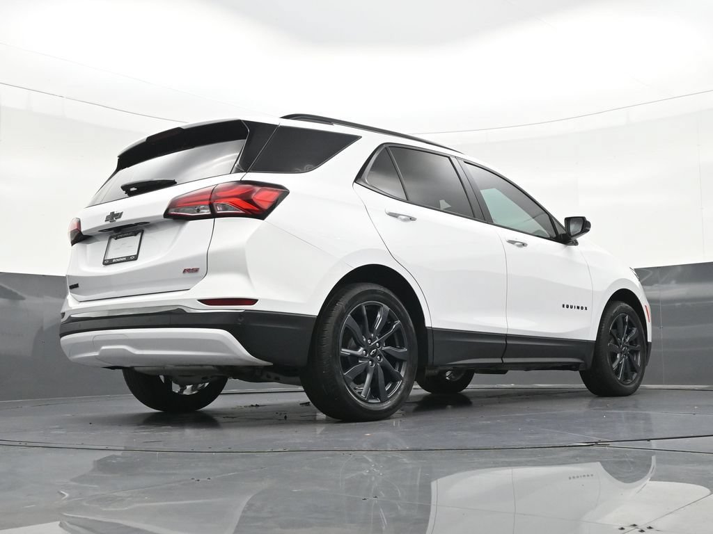 Used 2023 Chevrolet Equinox RS FWD image 30