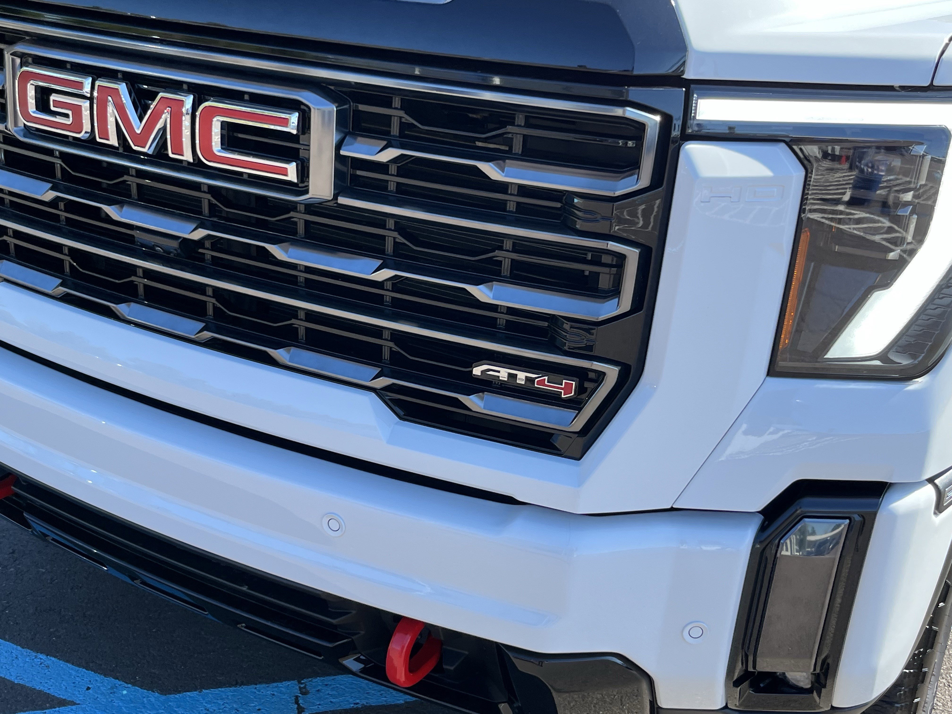 Used 2024 GMC Sierra 2500 AT4 w/ AT4 Premium Plus Package image 9