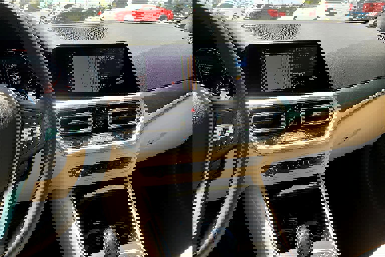 Used 2021 BMW 330i Sedan w/ Premium Package image 11