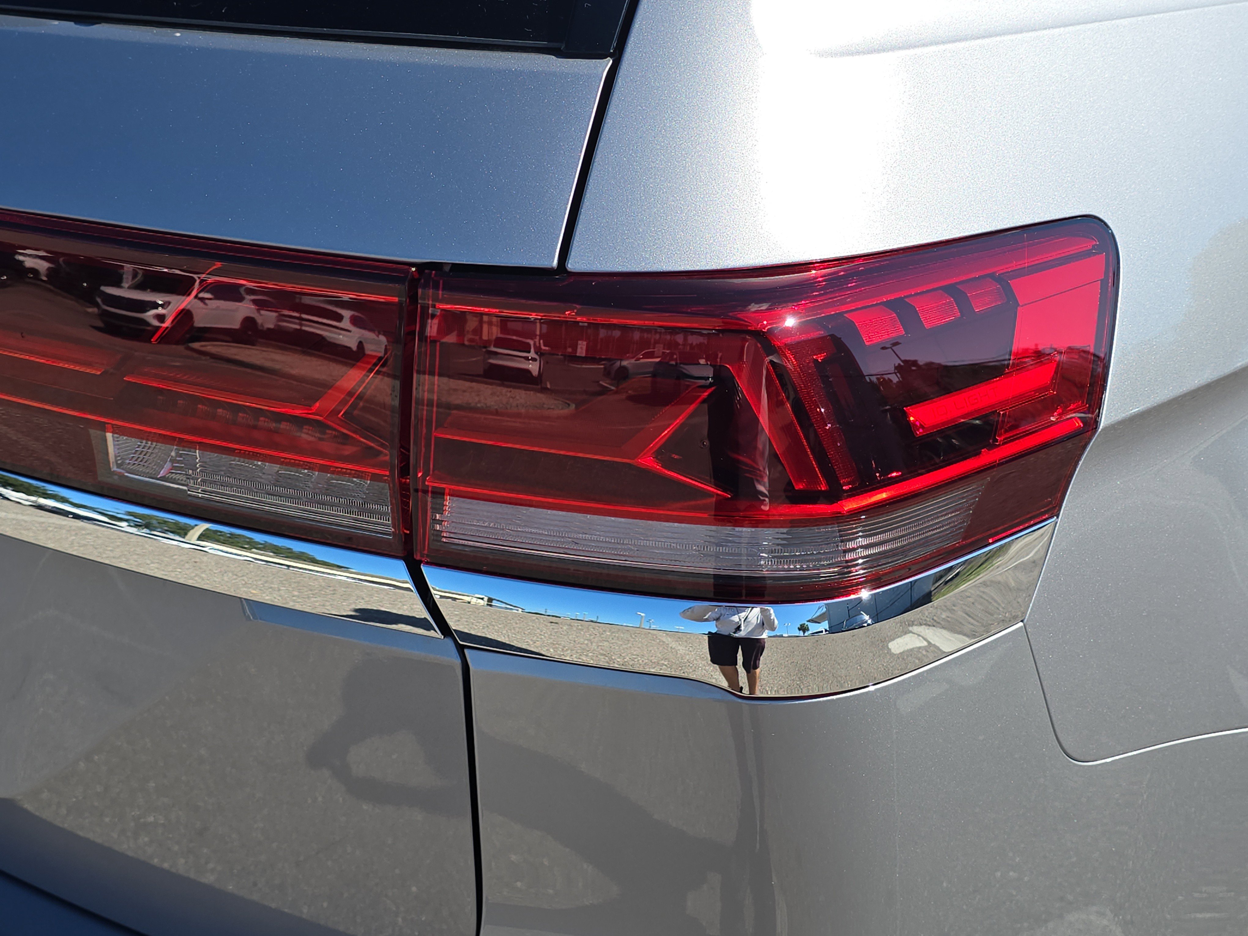 New 2026 Volkswagen Atlas SE image 8