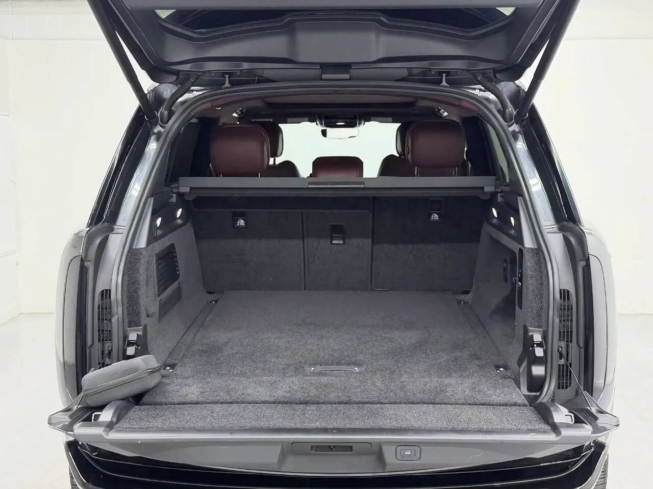 Used 2024 Land Rover Range Rover SE AWD/4WD image 36