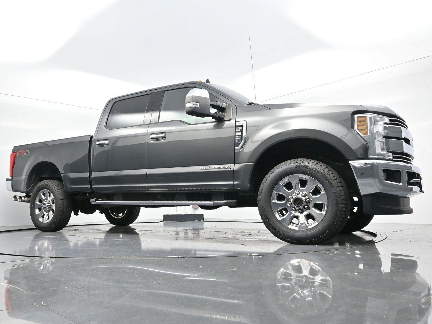 Used 2019 Ford F250 Lariat w/ Chrome Package image 46