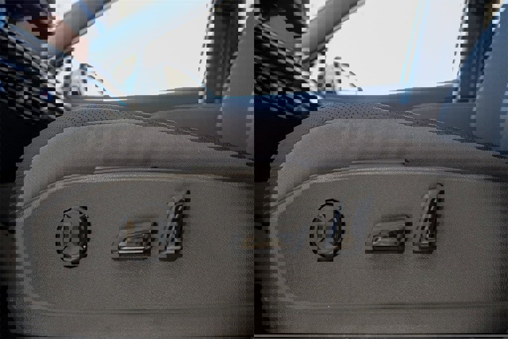 New 2025 Volkswagen ID.4 Pro S Plus image 17