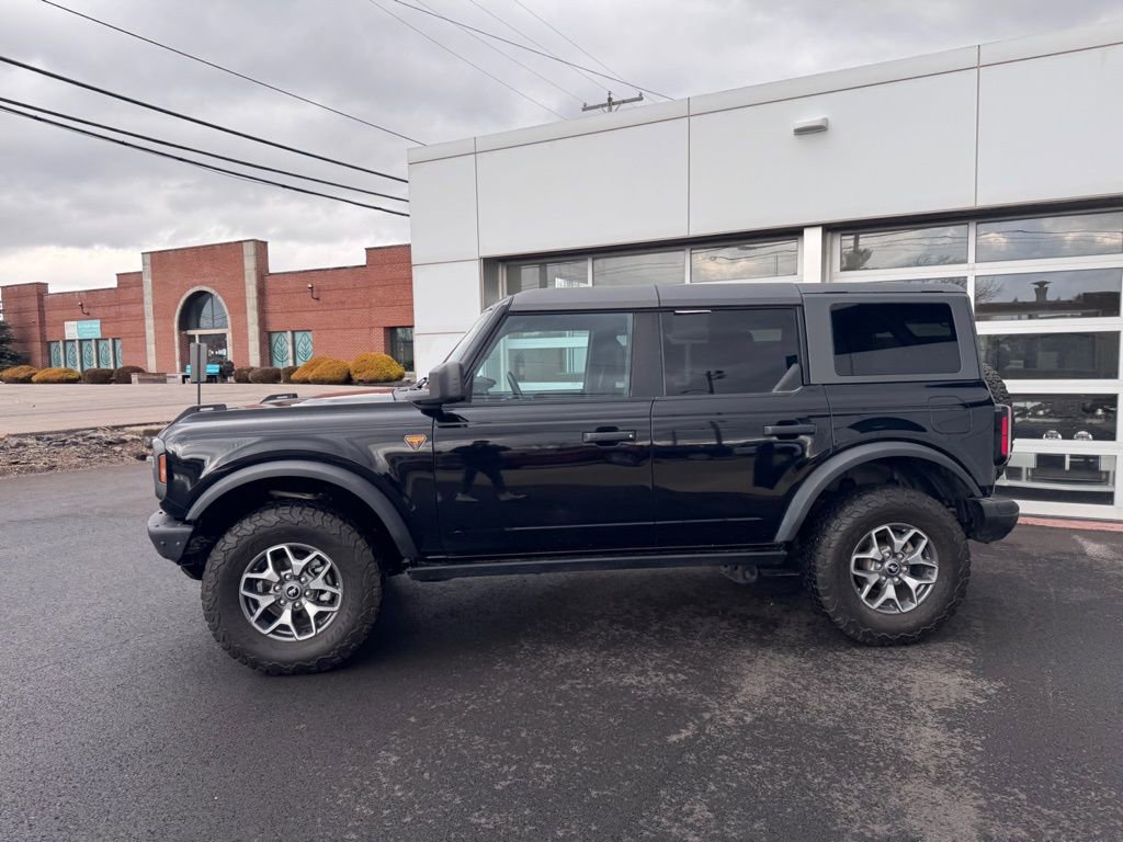 Used 2024 Ford Bronco Badlands image 3