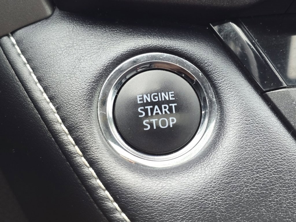 Used 2018 Toyota RAV4 Limited image 27