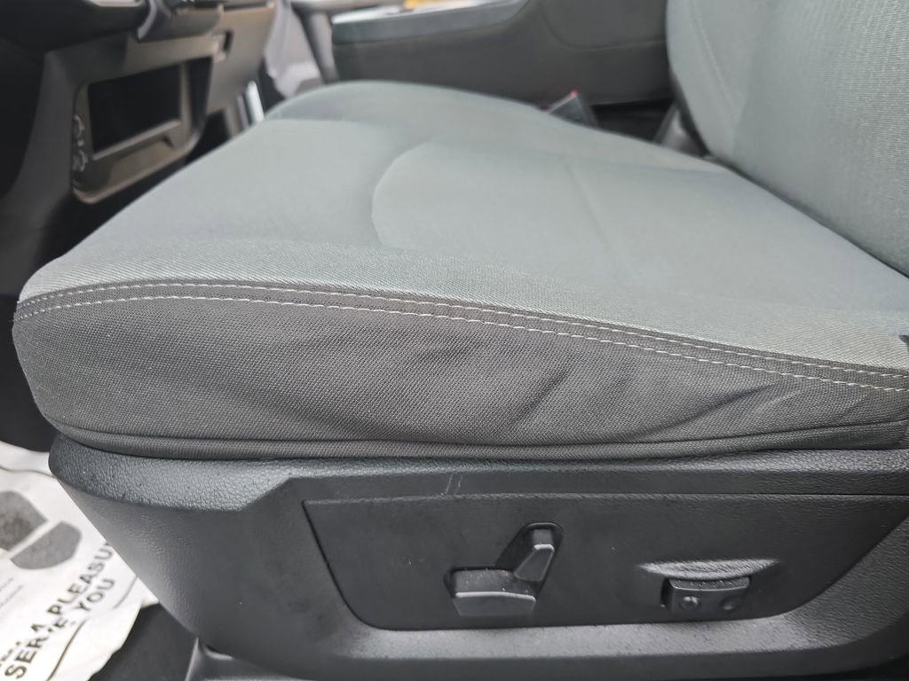 Used 2024 RAM 2500 Big Horn image 30