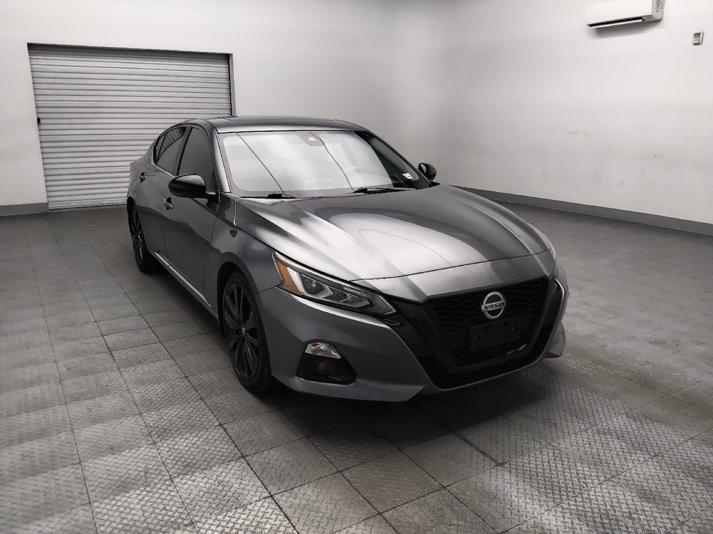 Used 2022 Nissan Altima 2.5 SR w/ Midnight Edition Package FWD image 13