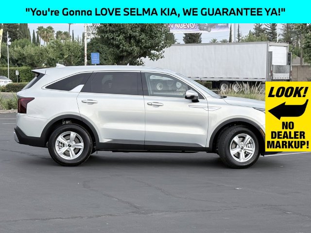 New 2026 Kia Sorento LX FWD image 3