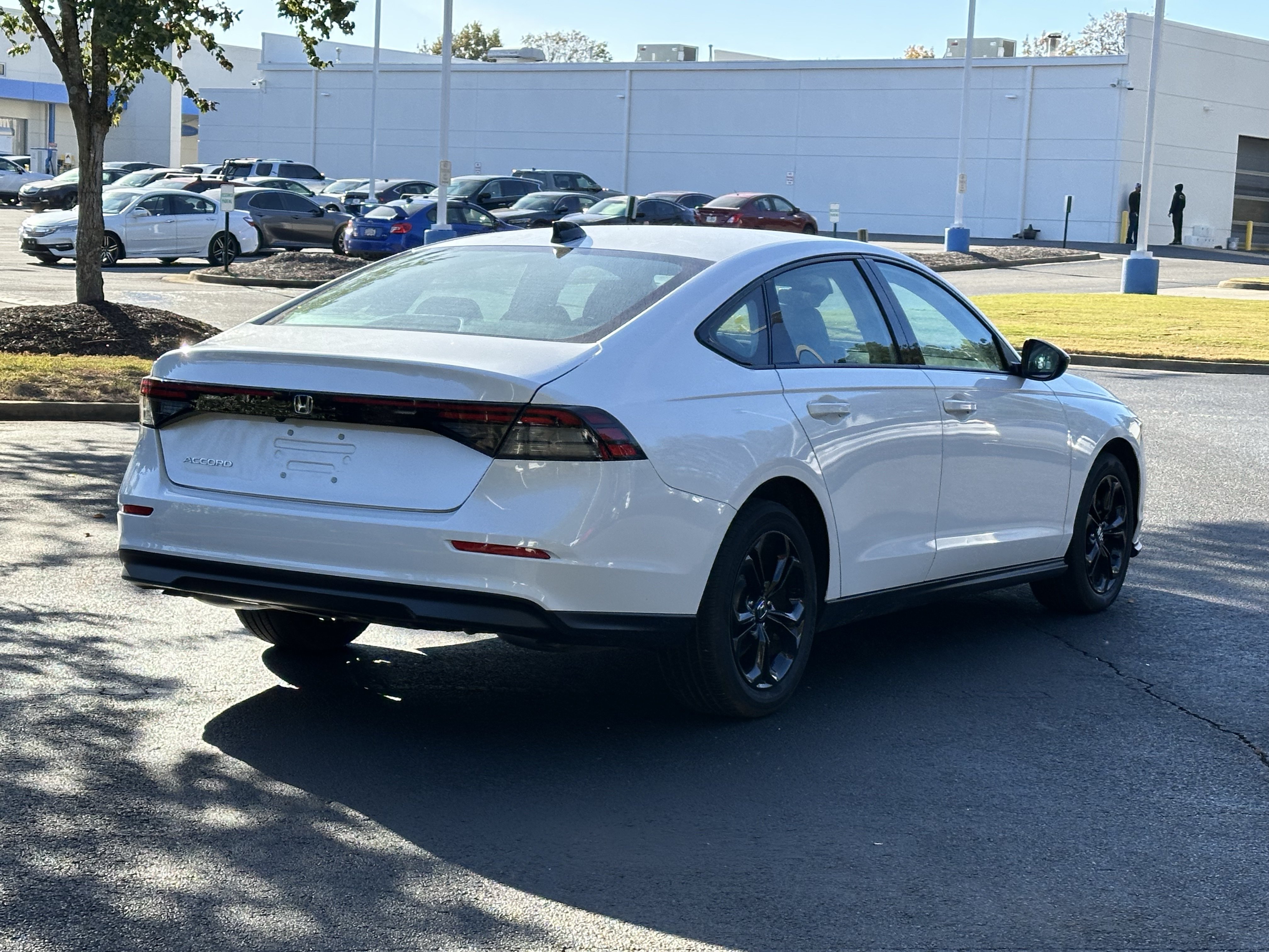 Used 2025 Honda Accord SE image 13