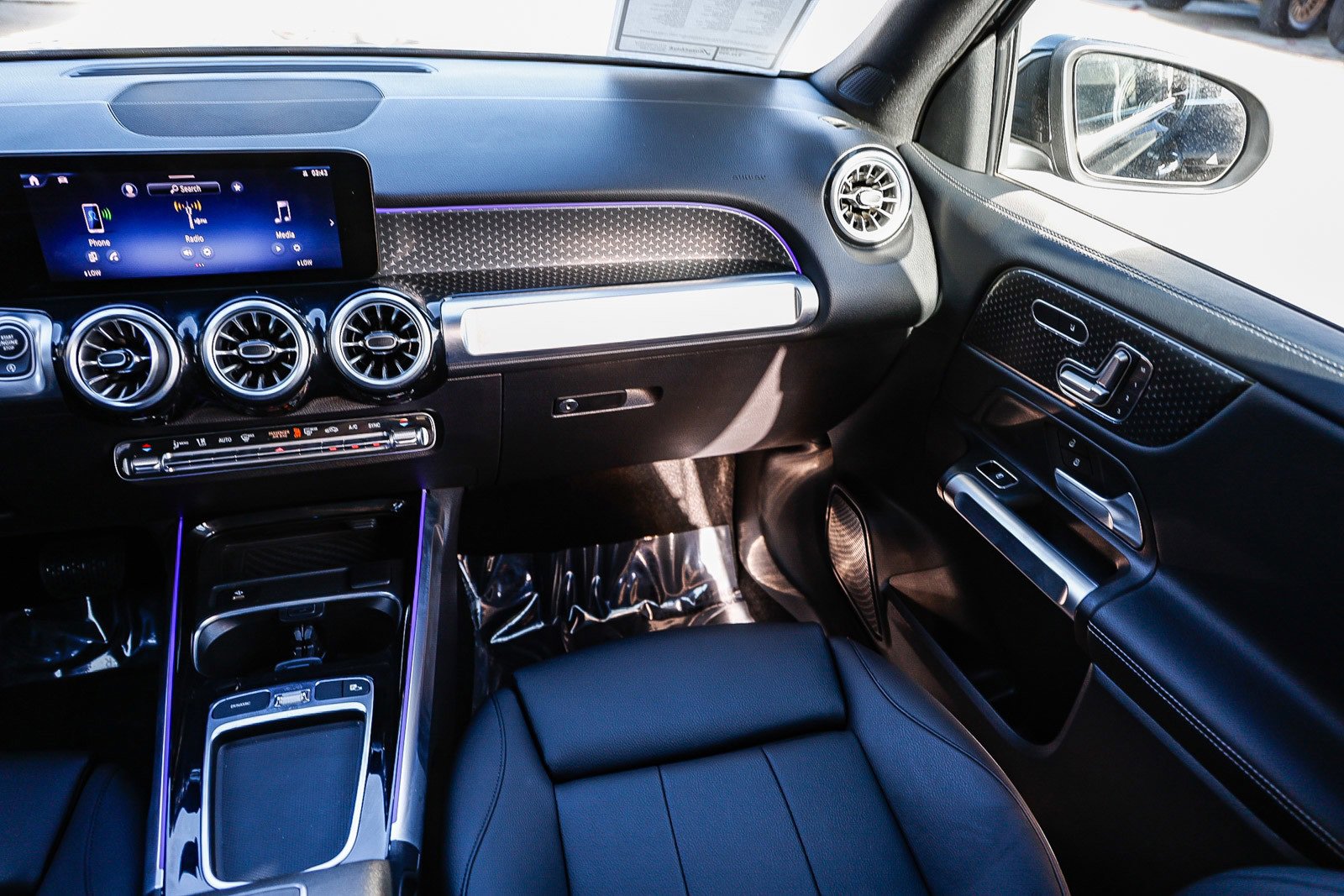 Certified 2025 Mercedes-Benz GLB 250 image 15