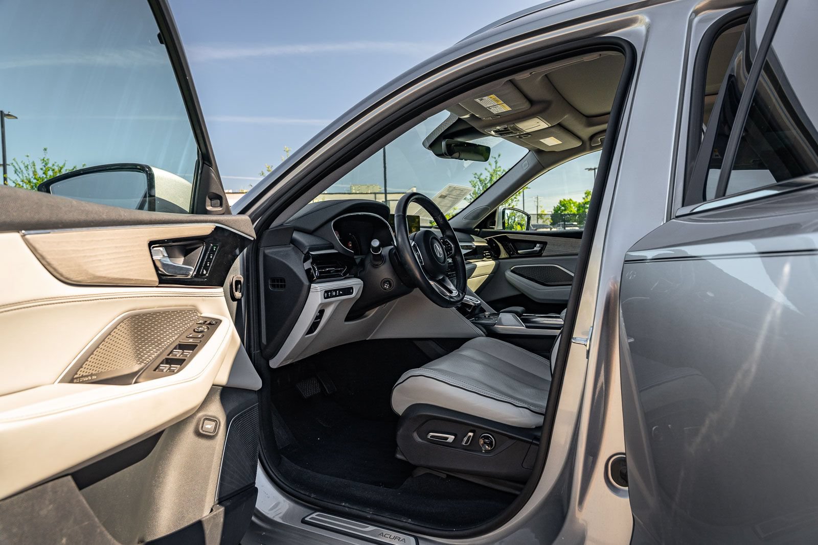 Used 2023 Acura MDX SH-AWD w/ Advance Package image 19