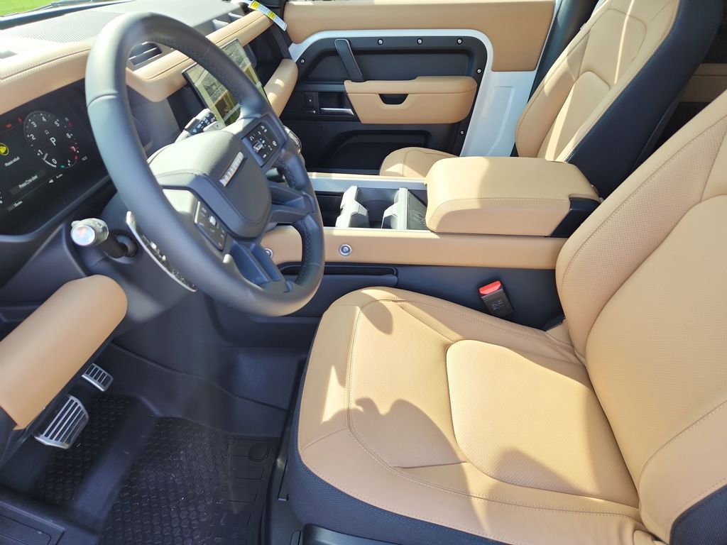 New 2026 Land Rover Defender 90 V8 image 21