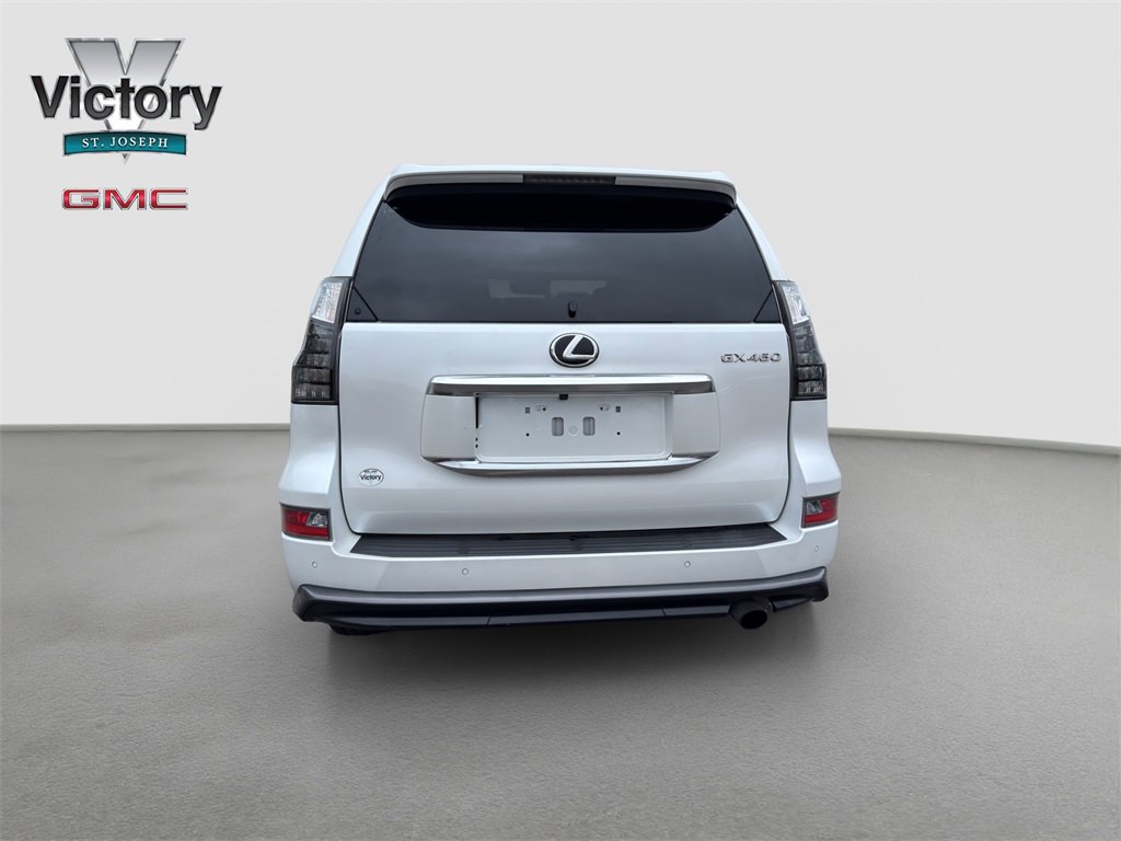 Used 2023 Lexus GX 460 Premium w/ Accessory Package image 14