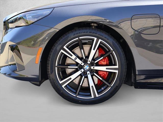 Used 2026 BMW 550e xDrive AWD/4WD image 10