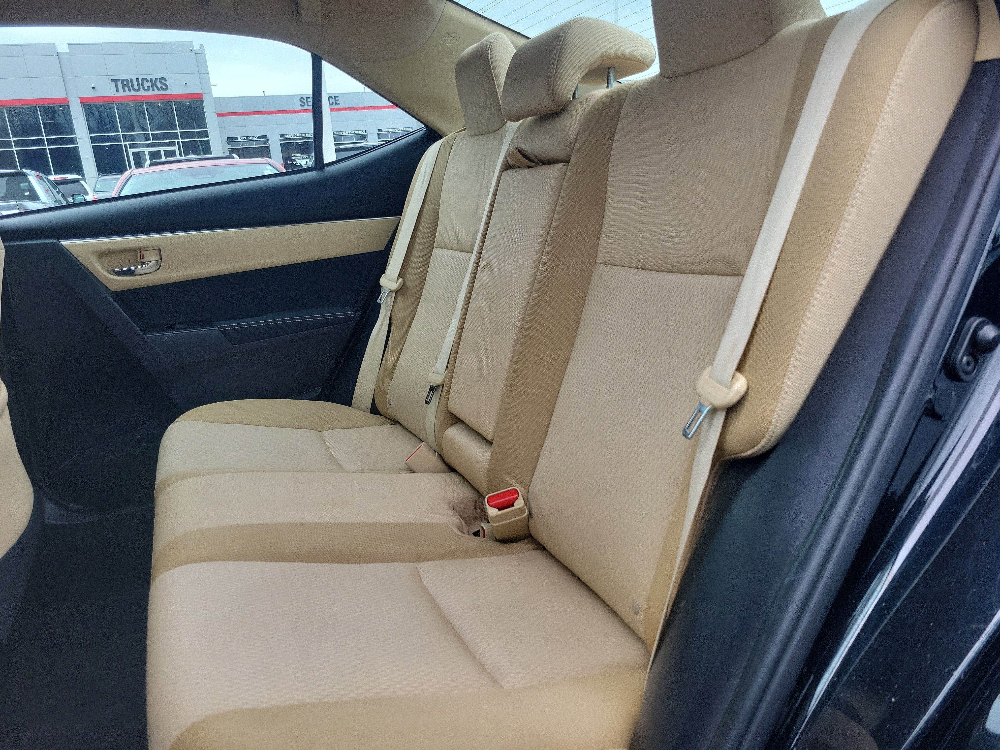 Used 2017 Toyota Corolla LE w/ Carpet Mat Package (TMS) image 8