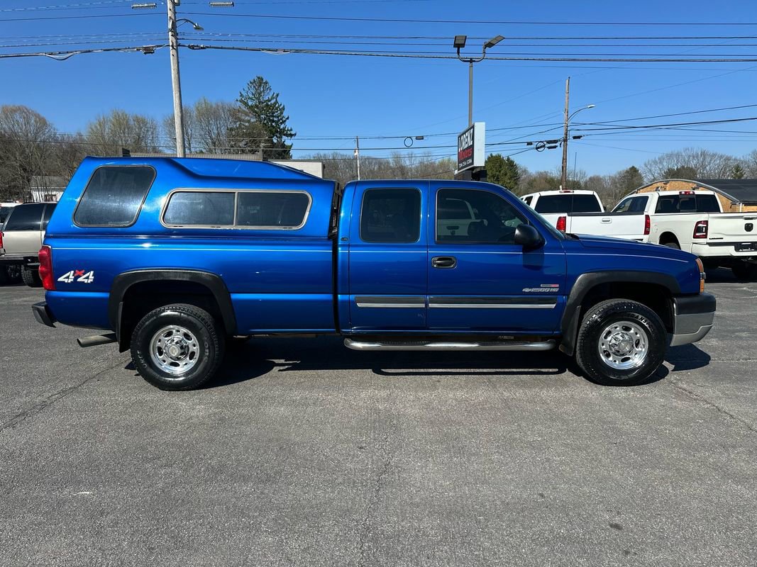 Used 2003 Chevrolet Silverado 2500 LS AWD/4WD image 2