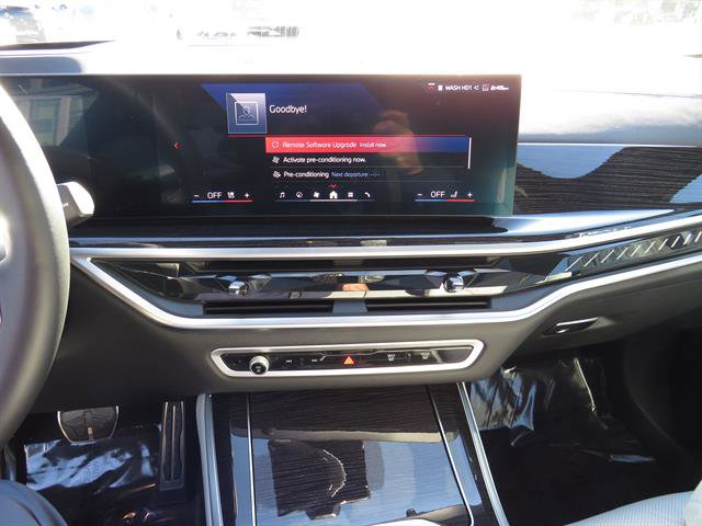 Used 2025 BMW X5 M60i w/ Executive Package image 15