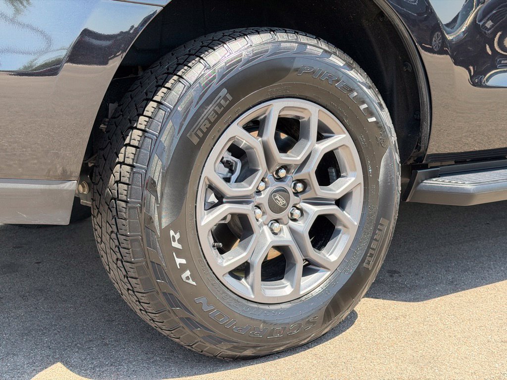 Used 2025 Ford Expedition Active AWD/4WD image 26
