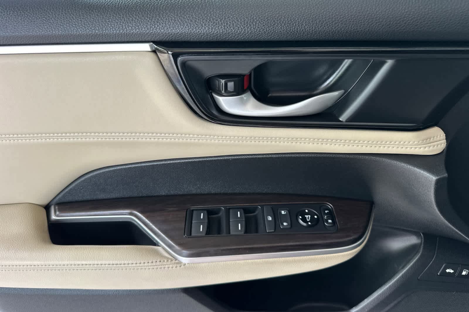 Used 2019 Honda Clarity Plug-In Hybrid image 12