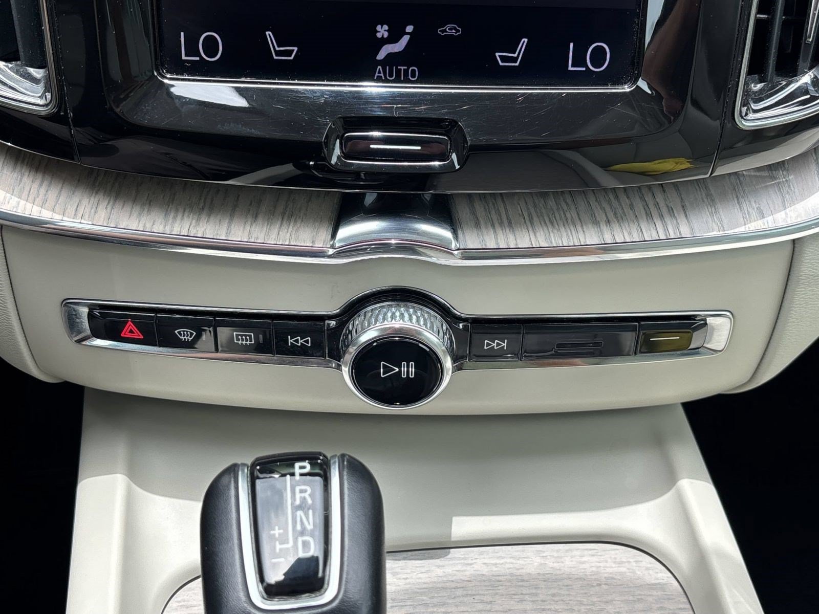 Used 2019 Volvo XC60 T5 Inscription AWD/4WD image 19