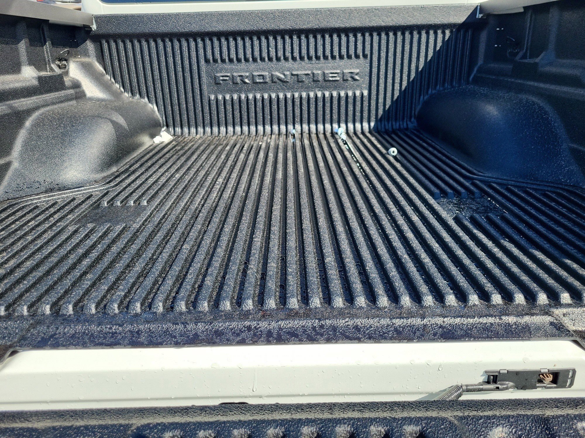 New 2026 Nissan Frontier SV w/ Tow Package image 9