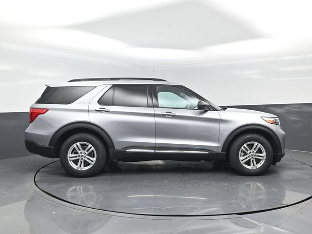 Certified 2023 Ford Explorer XLT AWD/4WD image 3