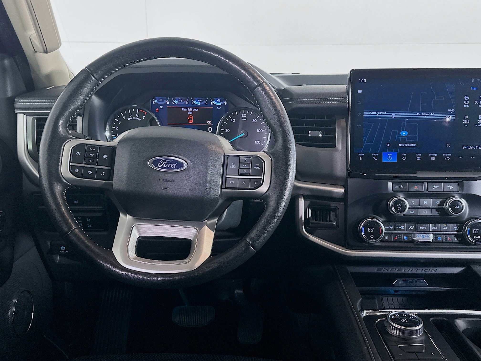 Used 2024 Ford Expedition XLT image 18