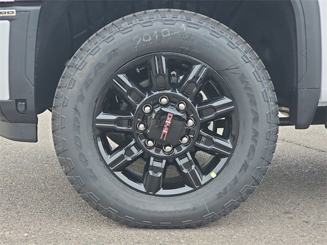 New 2026 GMC Sierra 3500 AT4 w/ AT4 Premium Plus Package image 19